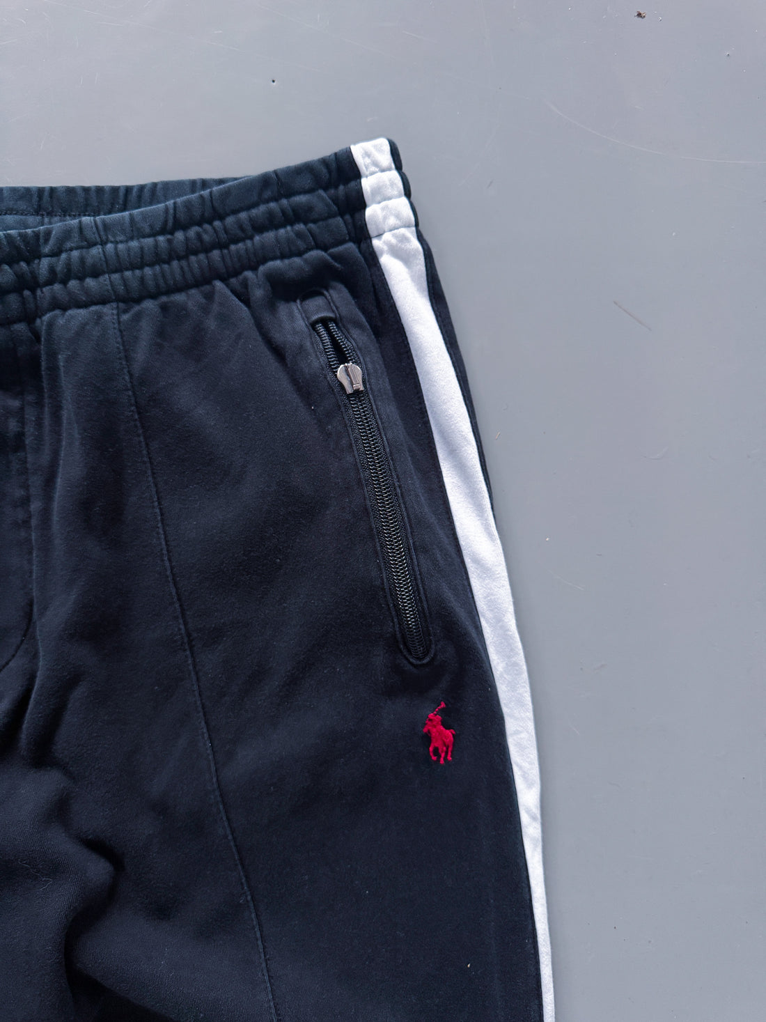 Pantalón Jogger Vintage Polo Ralph Lauren Negro a Rayas – Oferta Limitada