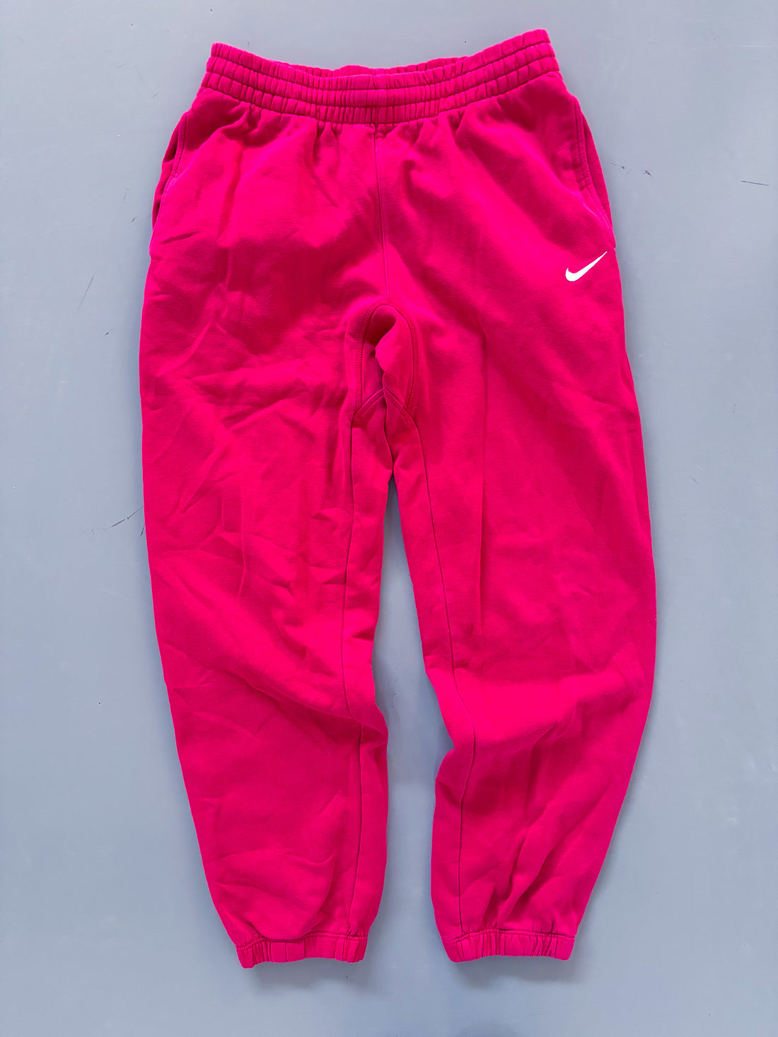 Pantalón Jogger Vintage Nike Rojo – Oferta Limitada