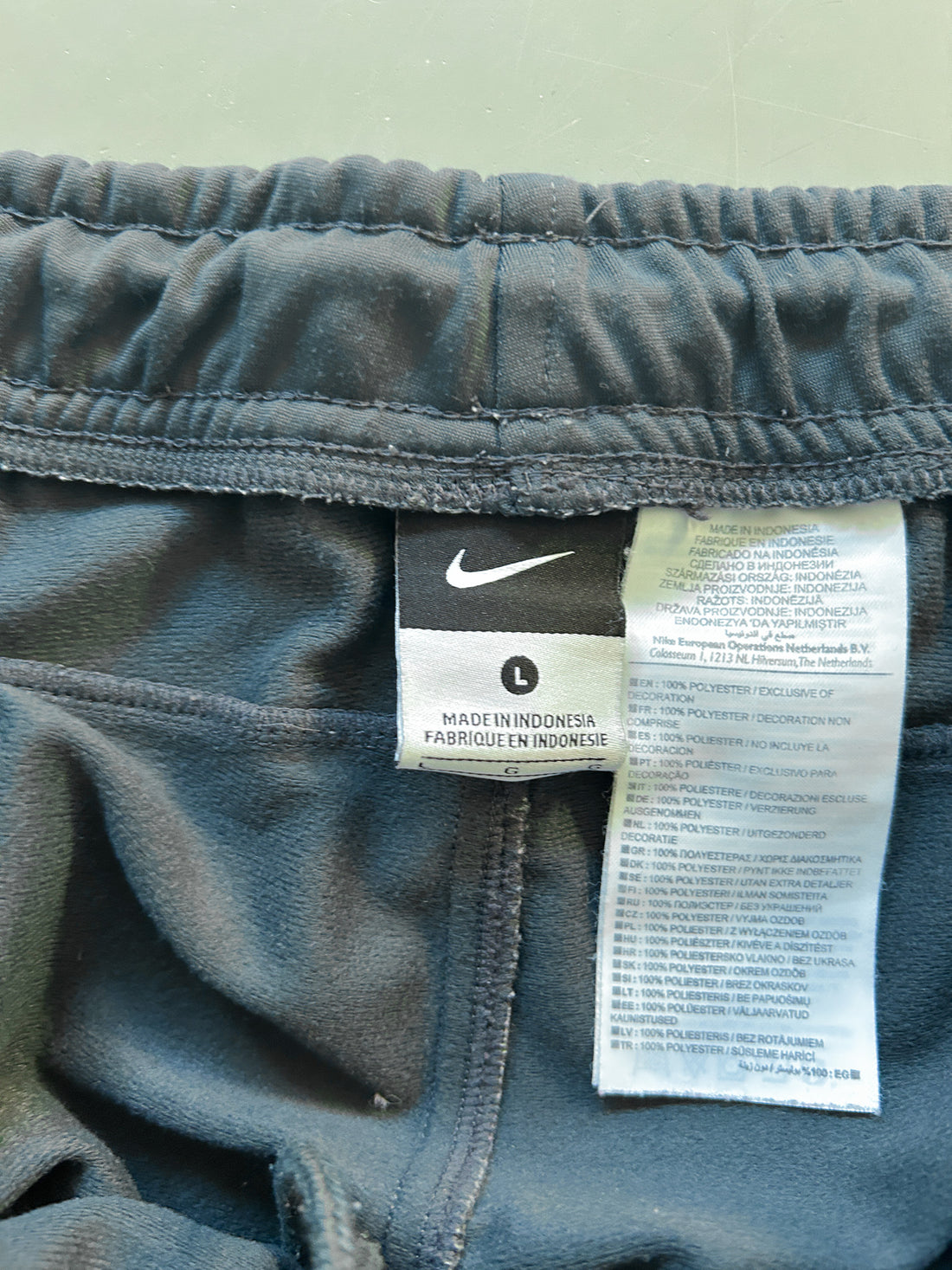 Pantalón Jogger Vintage Nike Negro a Rayas – Oferta Limitada