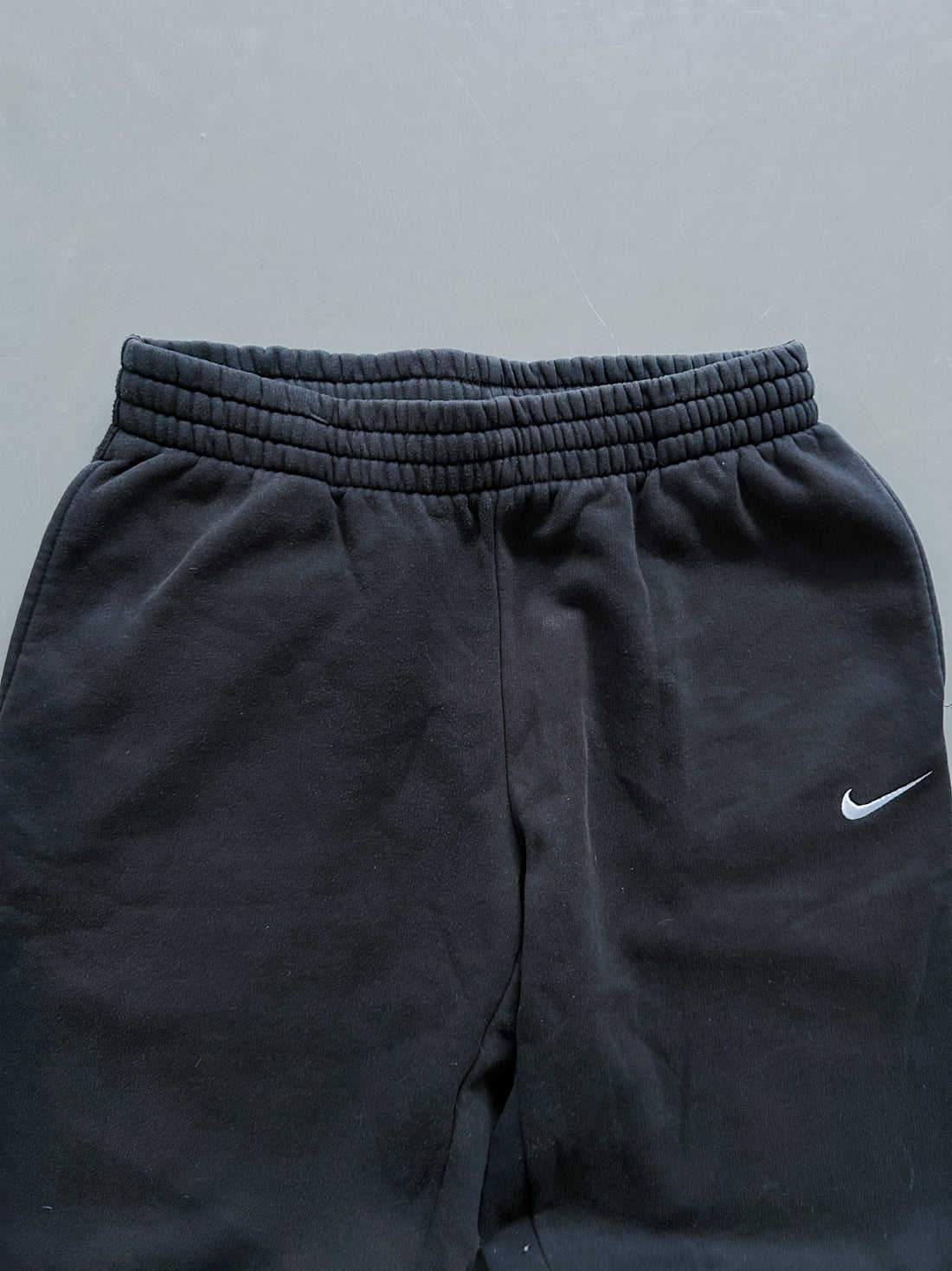 Pantalón Jogger Vintage Nike Negro – Oferta Limitada