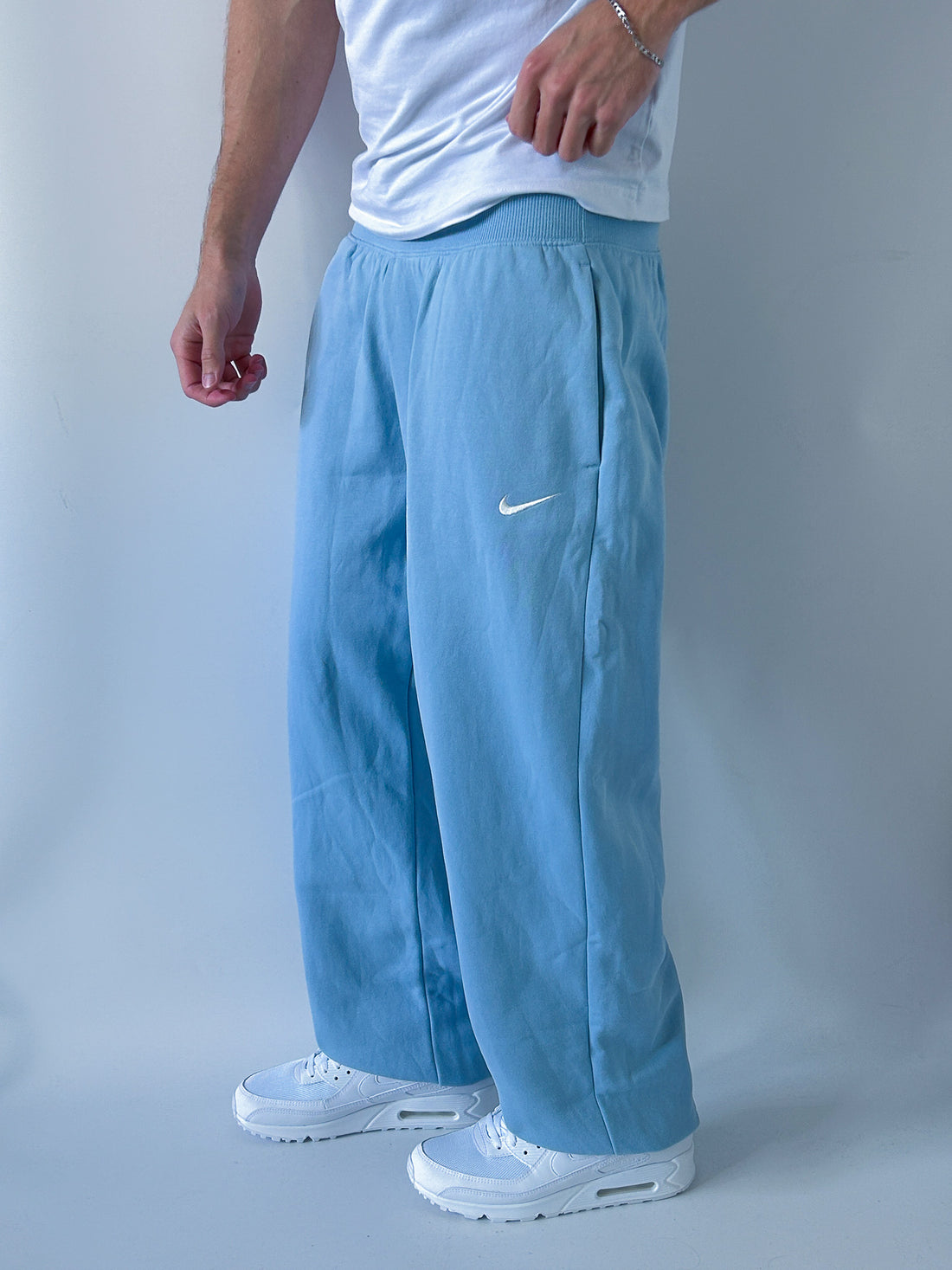 Pantalón Jogger Vintage Nike Celeste – Oferta Limitada
