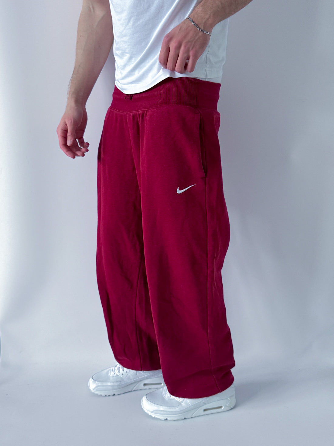 Pantalón Jogger Vintage Nike Burdeo – Oferta Limitada