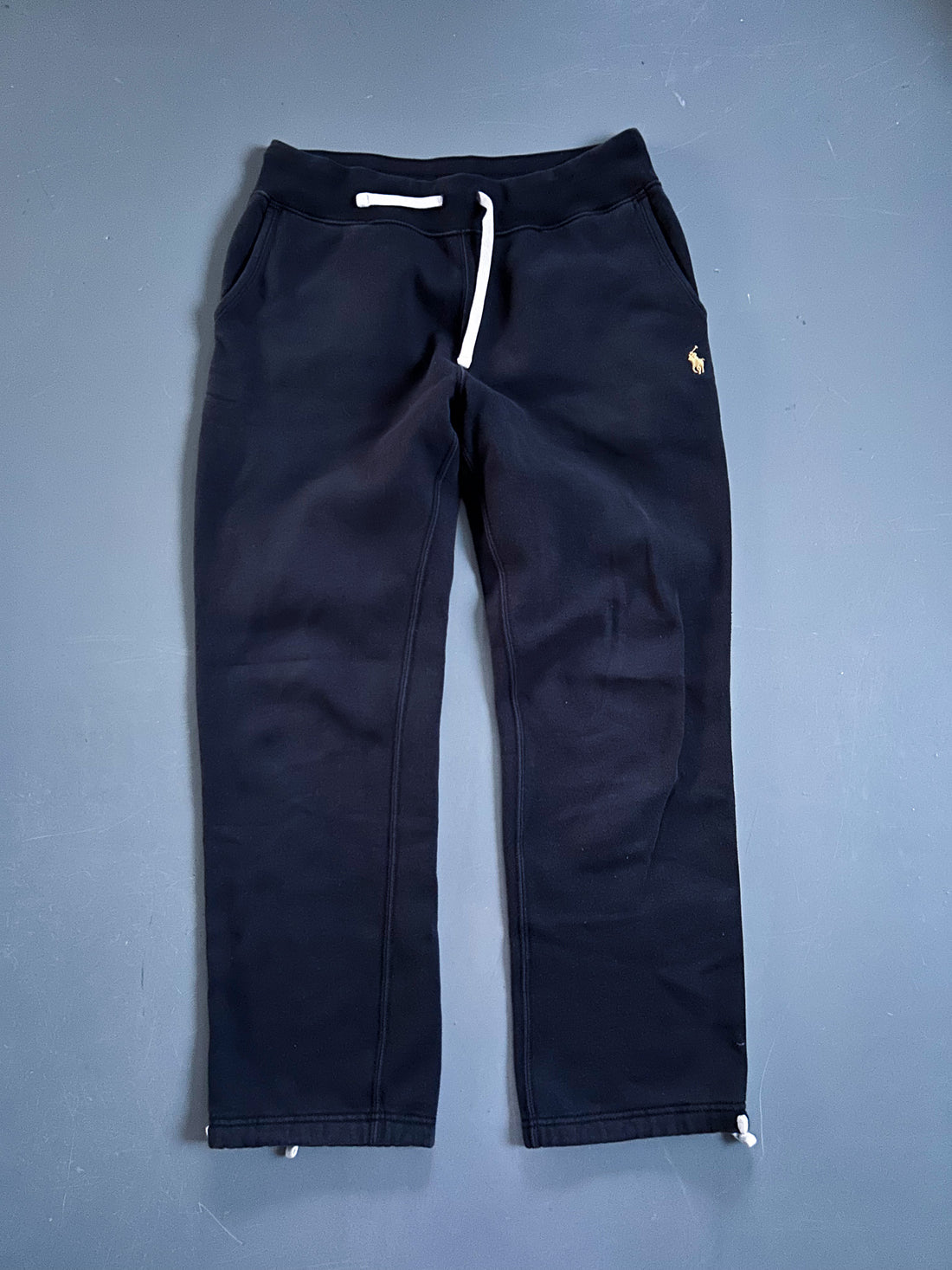 Pantalón Jogger Vintage Polo Ralph Lauren Negro (Logo Amarillo) – Oferta Limitada