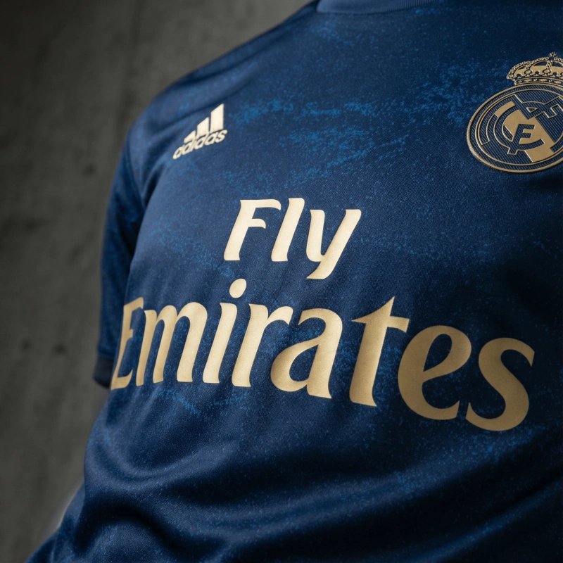 Camiseta Real Madrid Local Retro 2019/20 Versión Fan