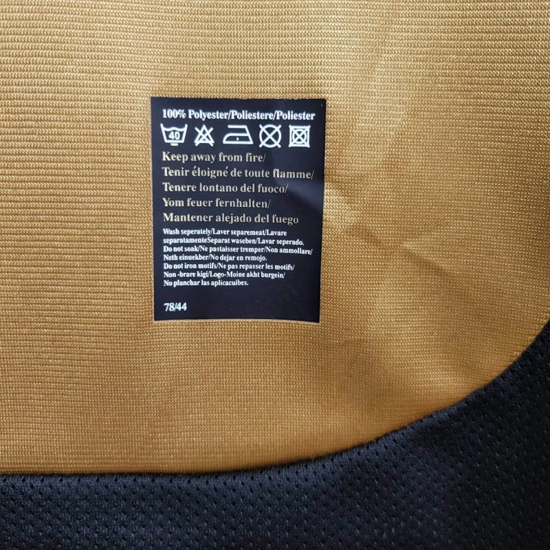 Camiseta Manchester United Dorado Retro 2001/02 Versión Fan